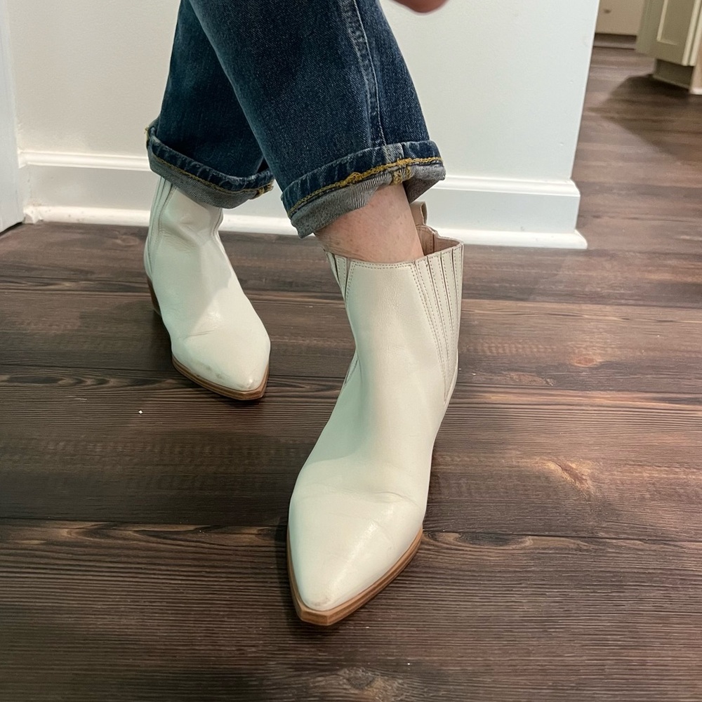 Marc Fisher off-white Genuine Leather Ankle Boots size 6.5 western southwestern - Picture 7 of 17
